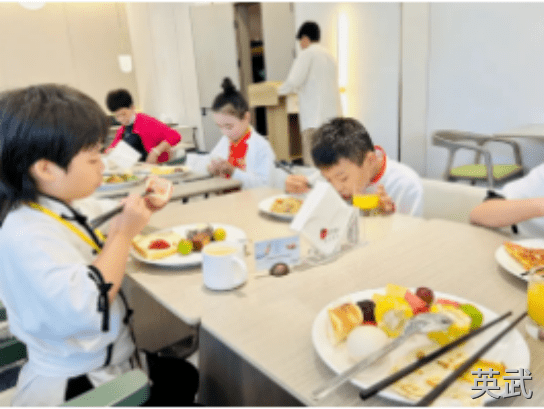 用餐
